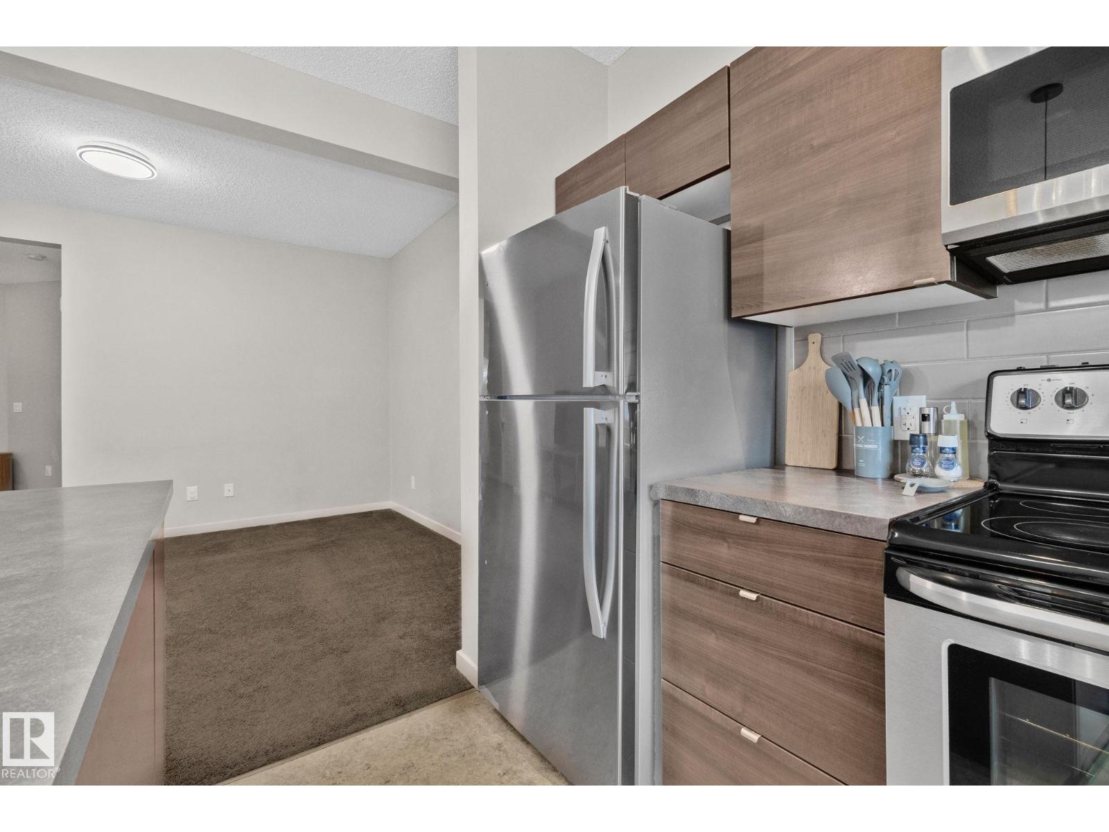 #11 3710 ALLAN DR SW