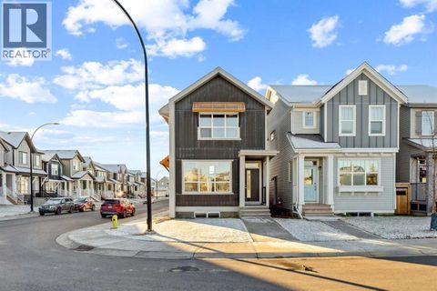 101 Lavender Manor SE Calgary AB T3S0C8