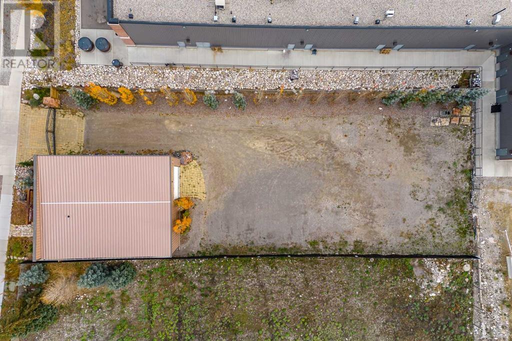 365 Railway Street W