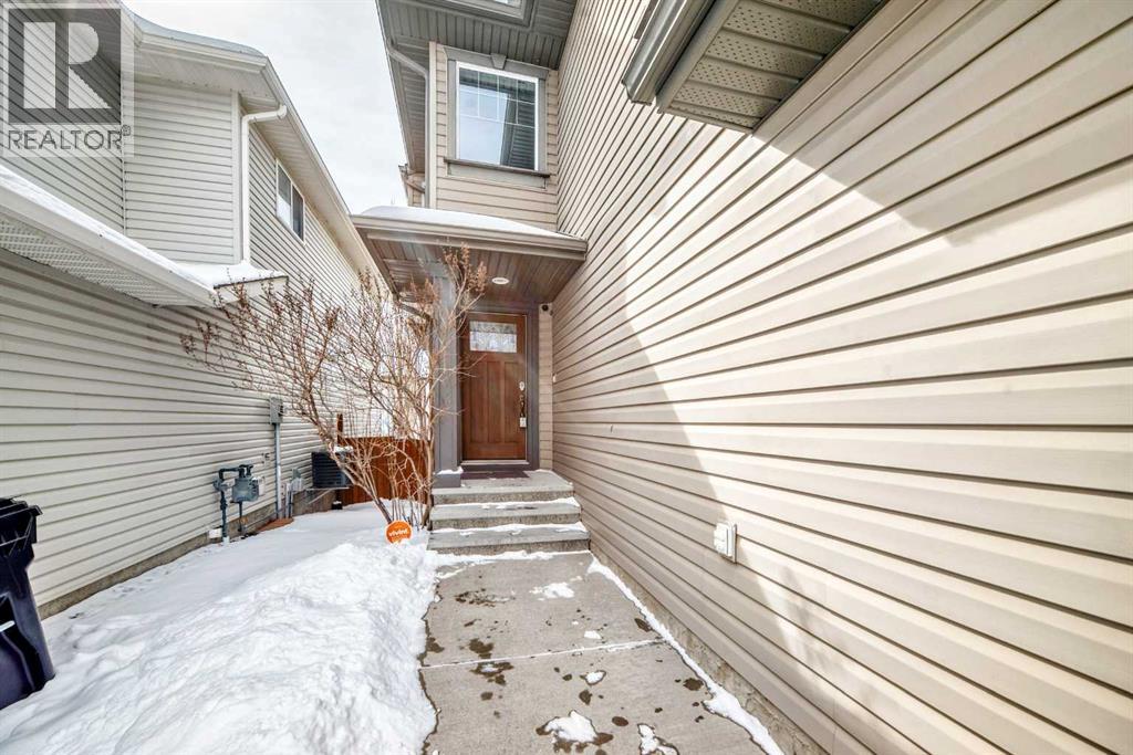 7 Tuscany Ridge Crescent NW