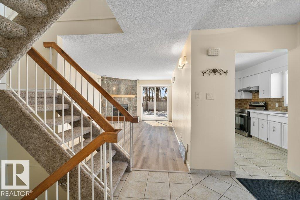 17313 60 AV NW