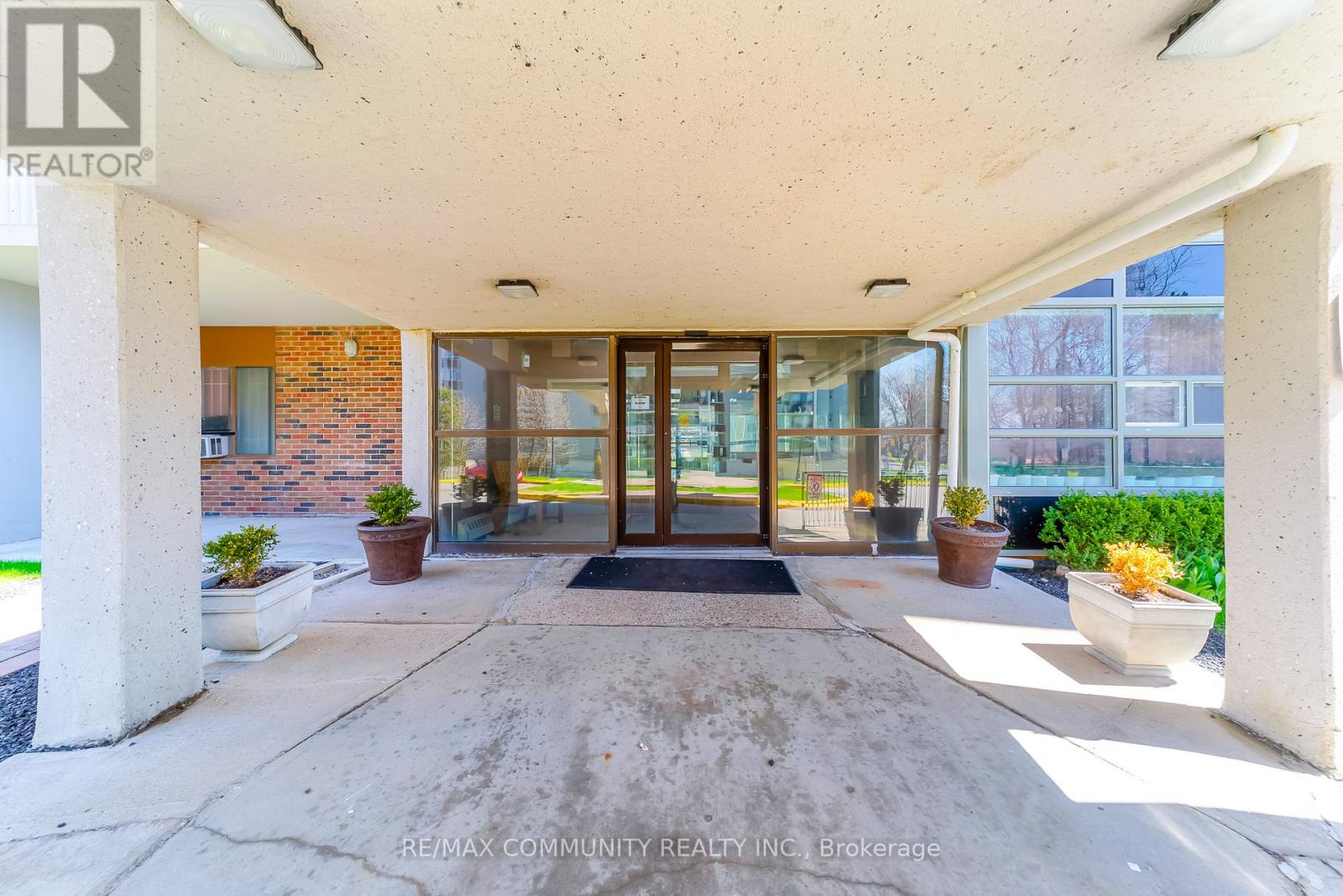 511 - 3380 EGLINTON AVENUE E