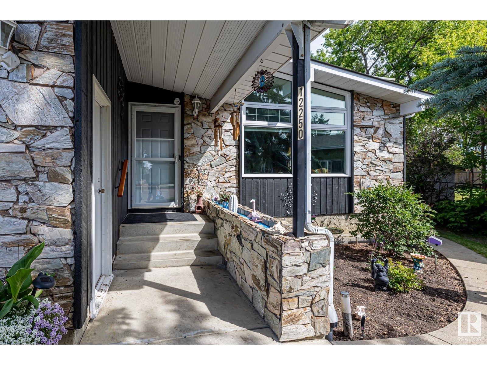 12250 143 AV NW