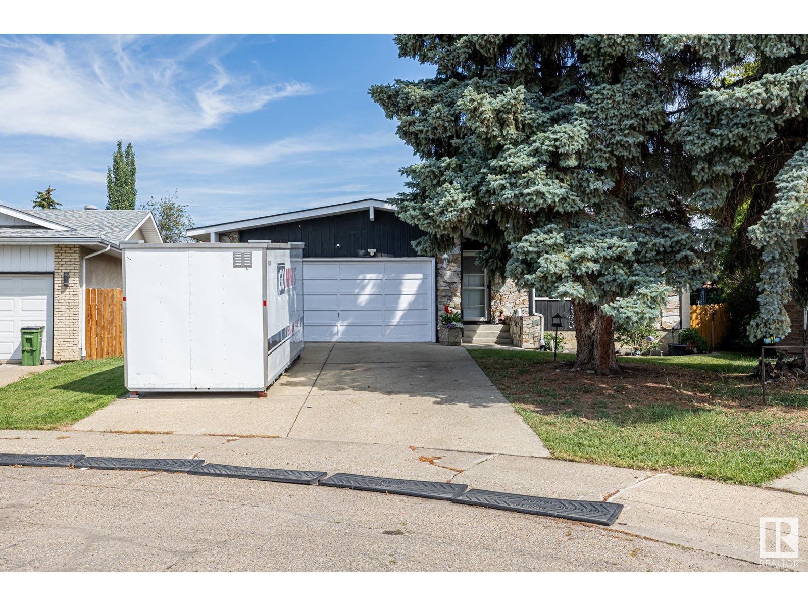12250 143 AV NW