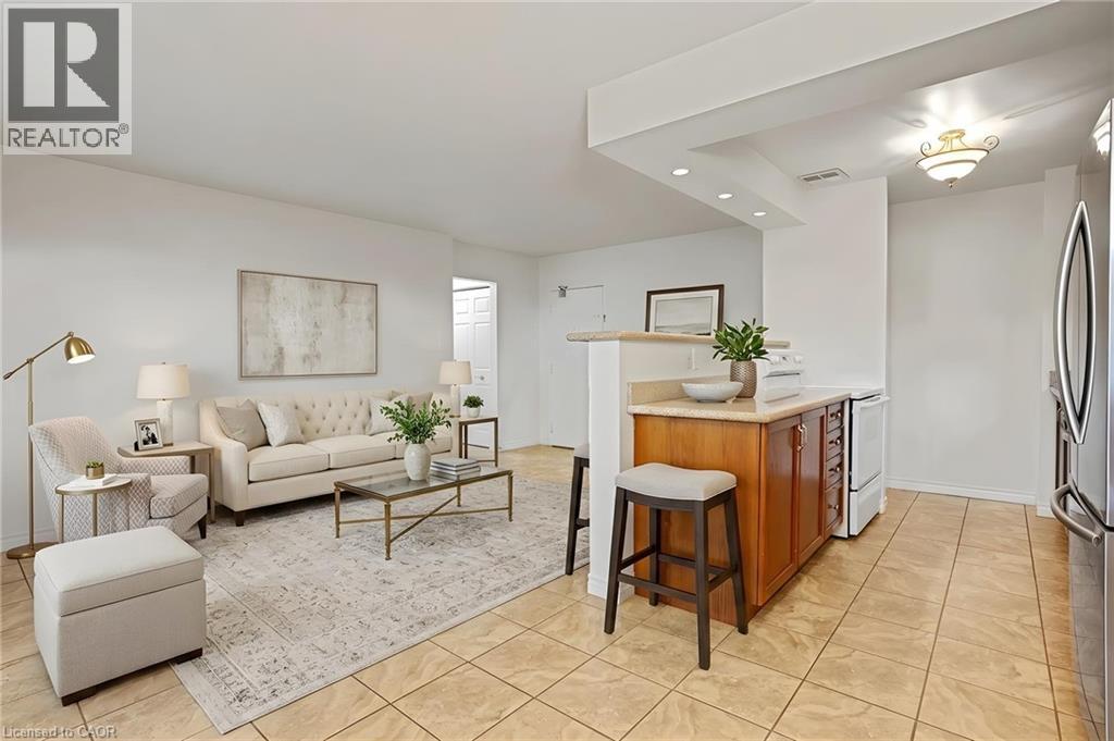 Photo 1 of 39 — 793 COLBORNE Street Unit# 114, Brantford, ON N3S7J3