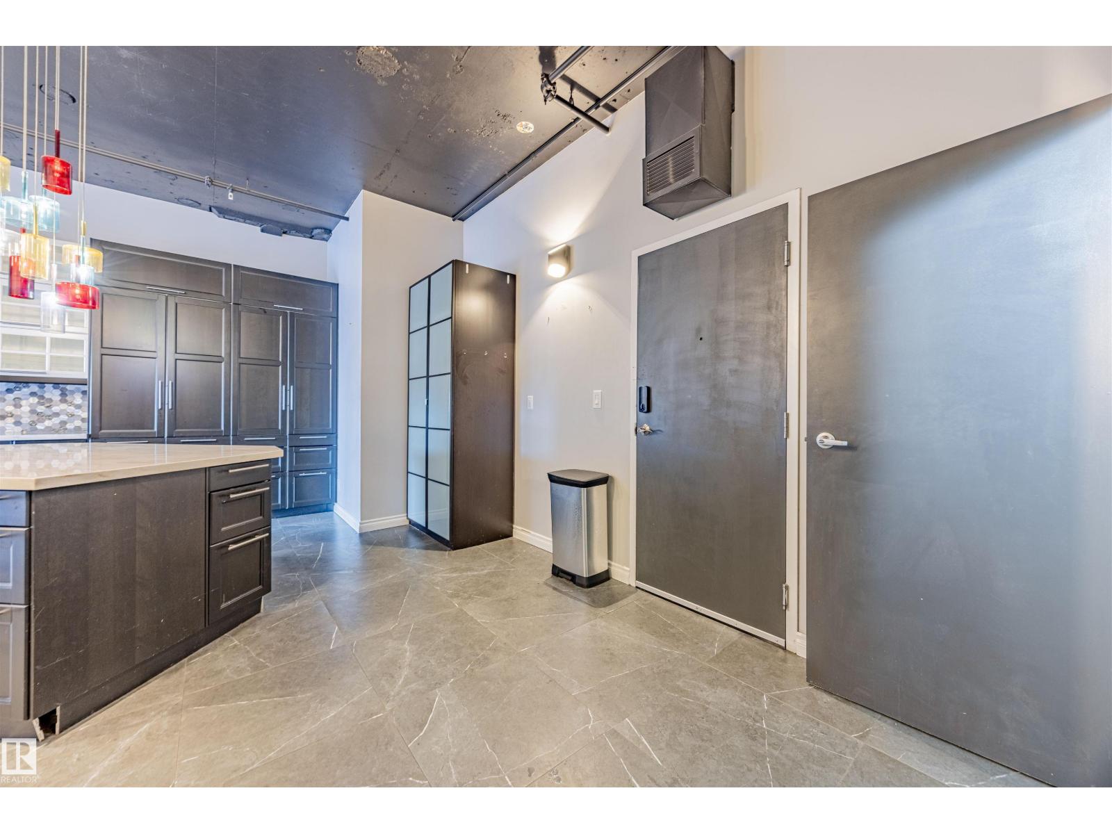 #303 10179 105 ST NW