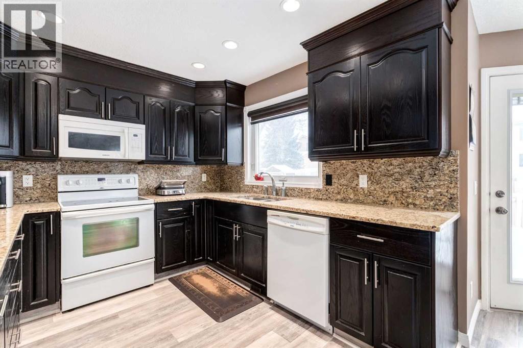 2048 Sirocco Drive SW