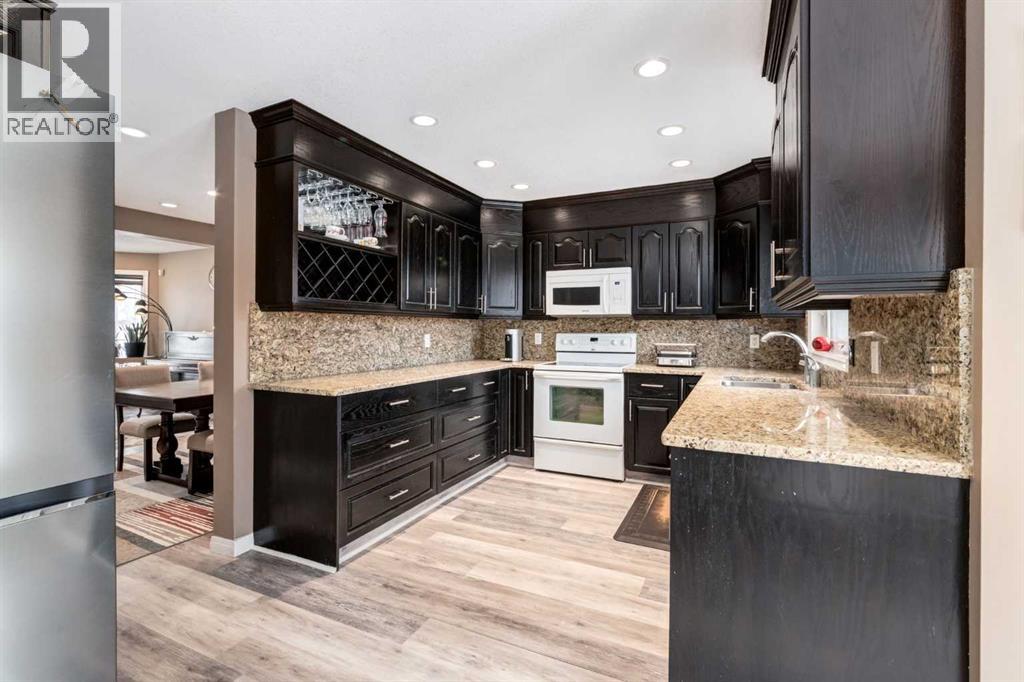 2048 Sirocco Drive SW