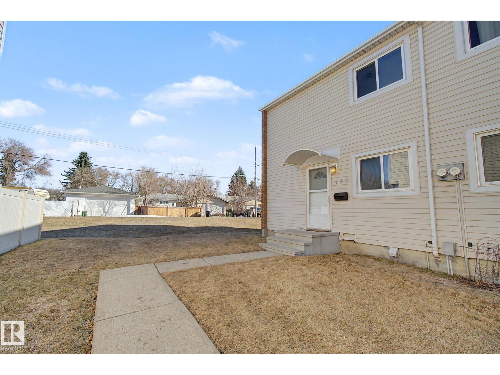 186 CENTENNIAL CT NW