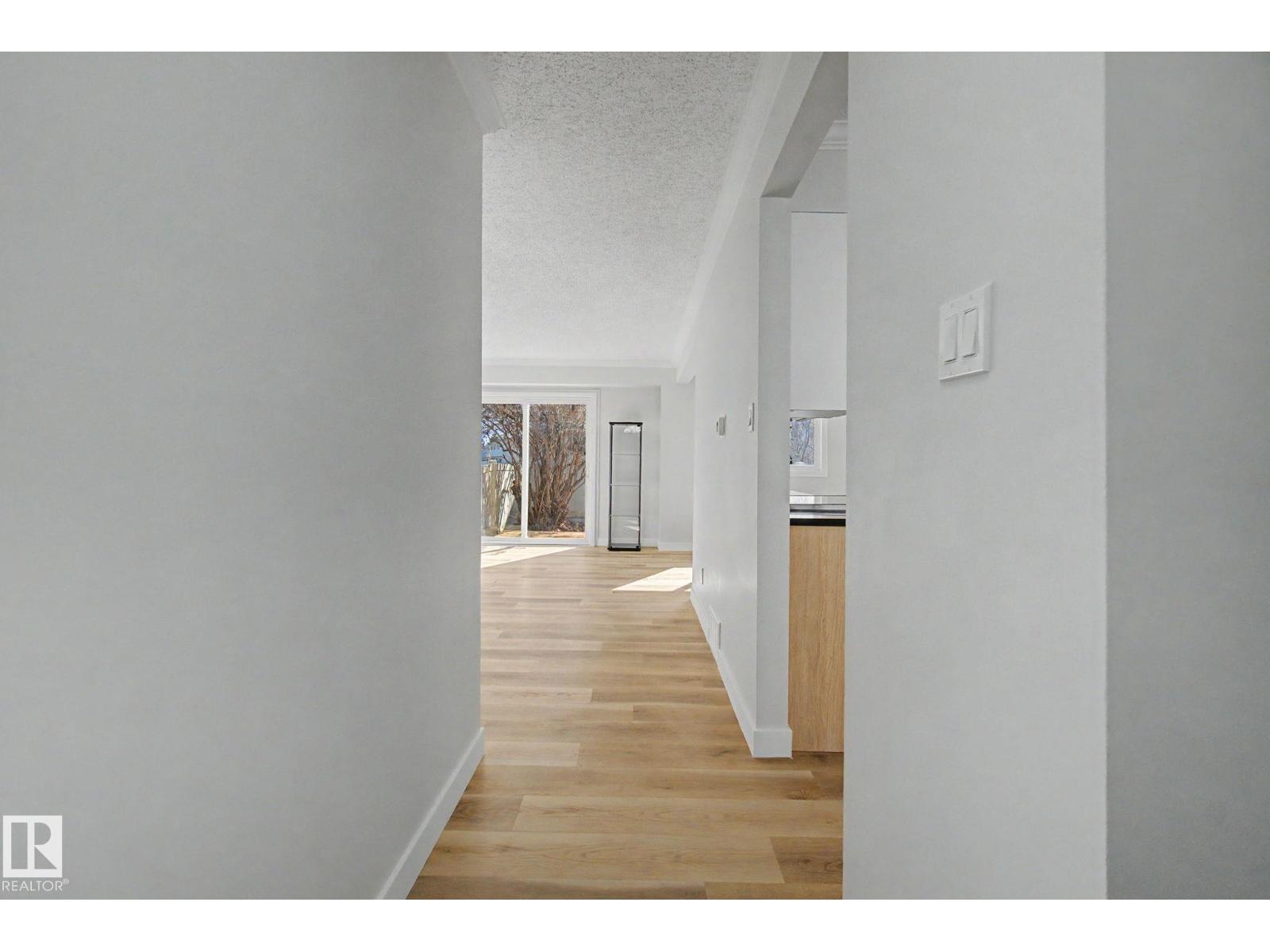 186 CENTENNIAL CT NW