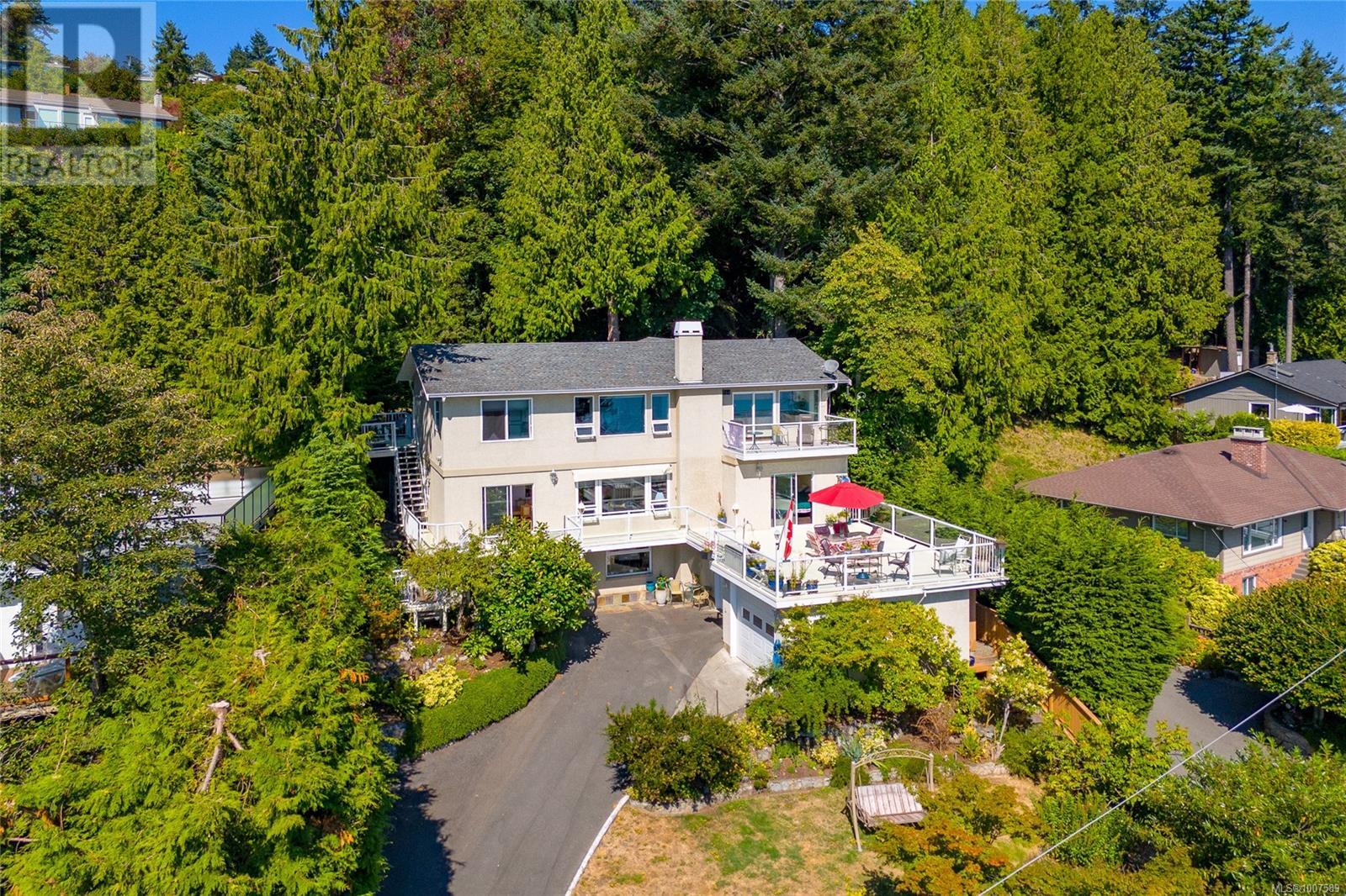 4964 Lochside Dr