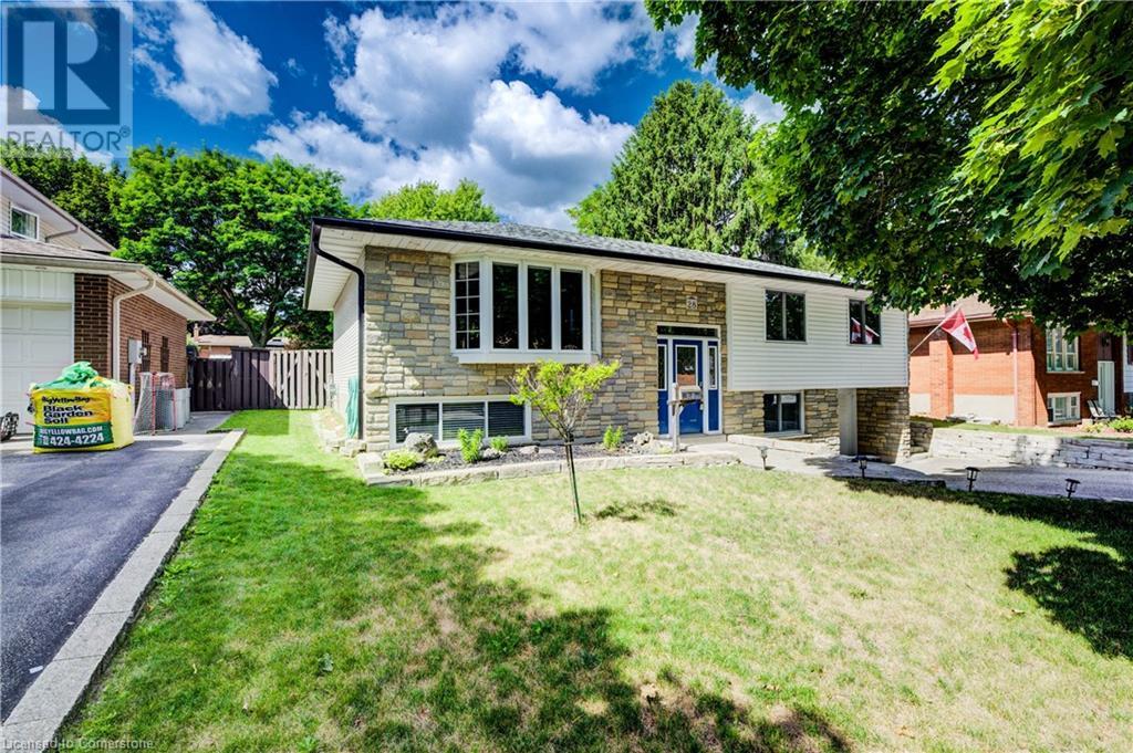 28 ELMHURST Crescent
