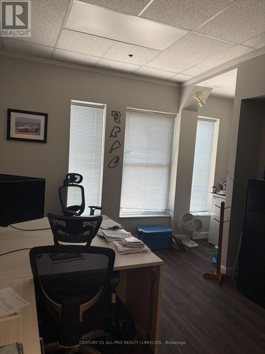 1F - 609 WILLIAM STREET