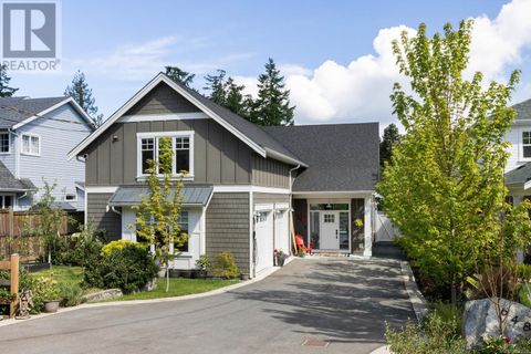 648 Birch Rd North Saanich BC V8L5S2