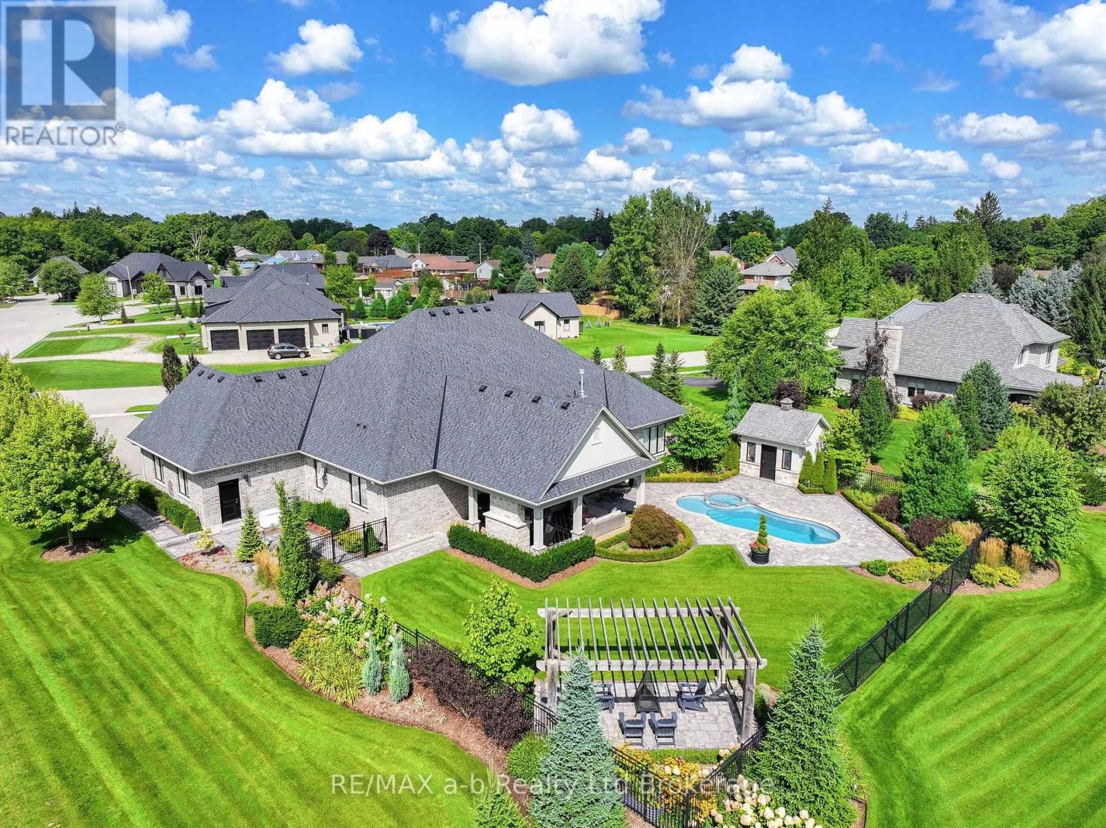27 OTTERVIEW DRIVE