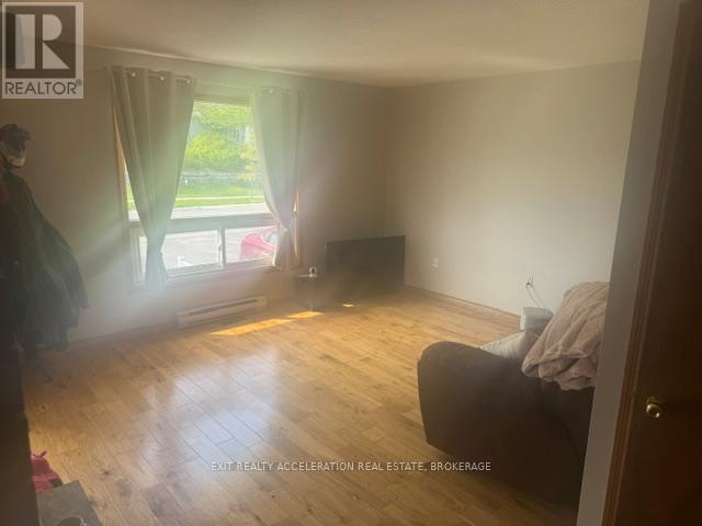 106 JOYCE STREET - Photo 3