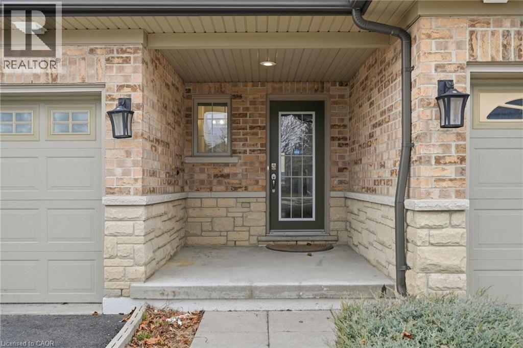 441 STONEHENGE Drive Unit# 33