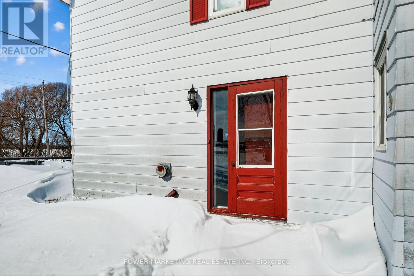 955 ST GUILLAUME ROAD