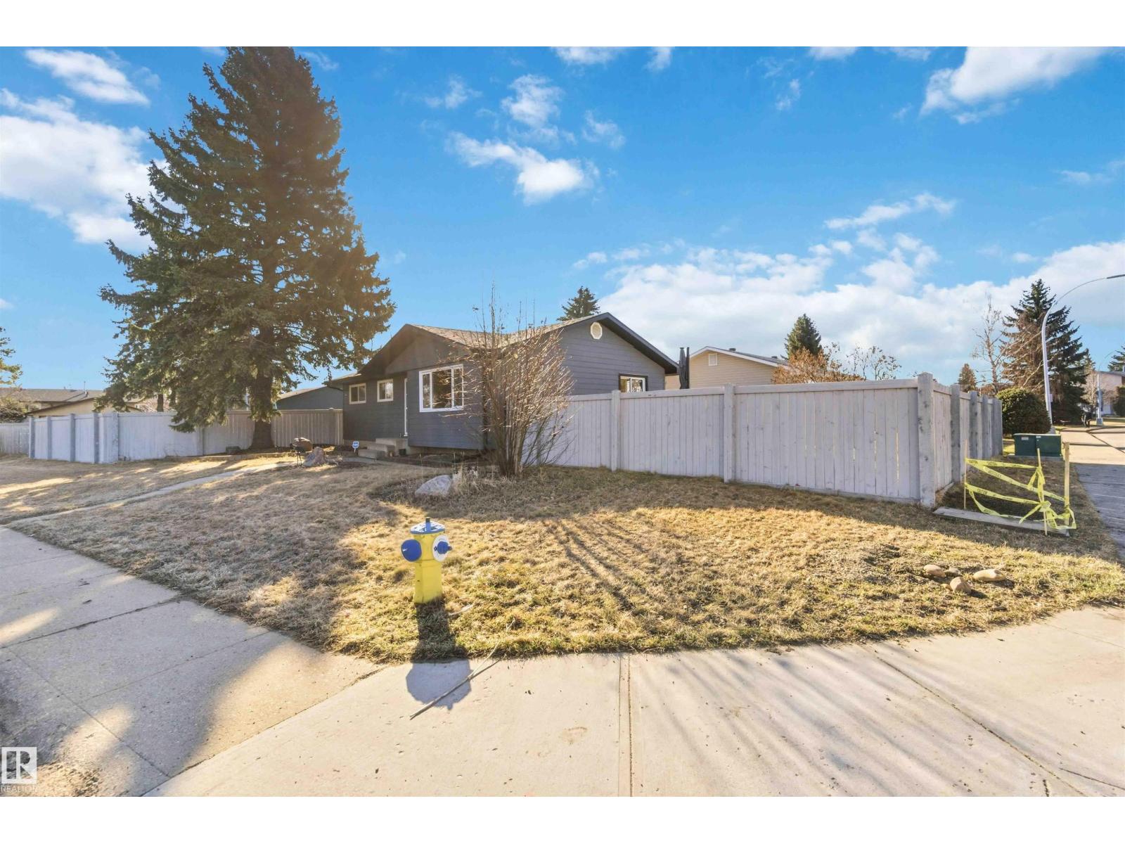 3119 110 AV NW