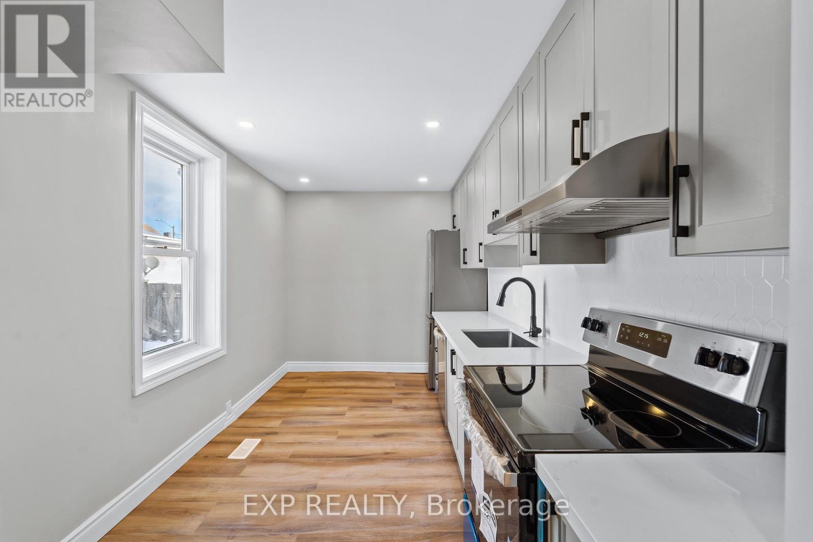 UNIT A - 81 ST CHARLES STREET