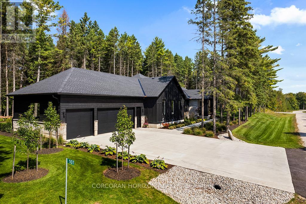 107 LOUISE CREEK CRESCENT