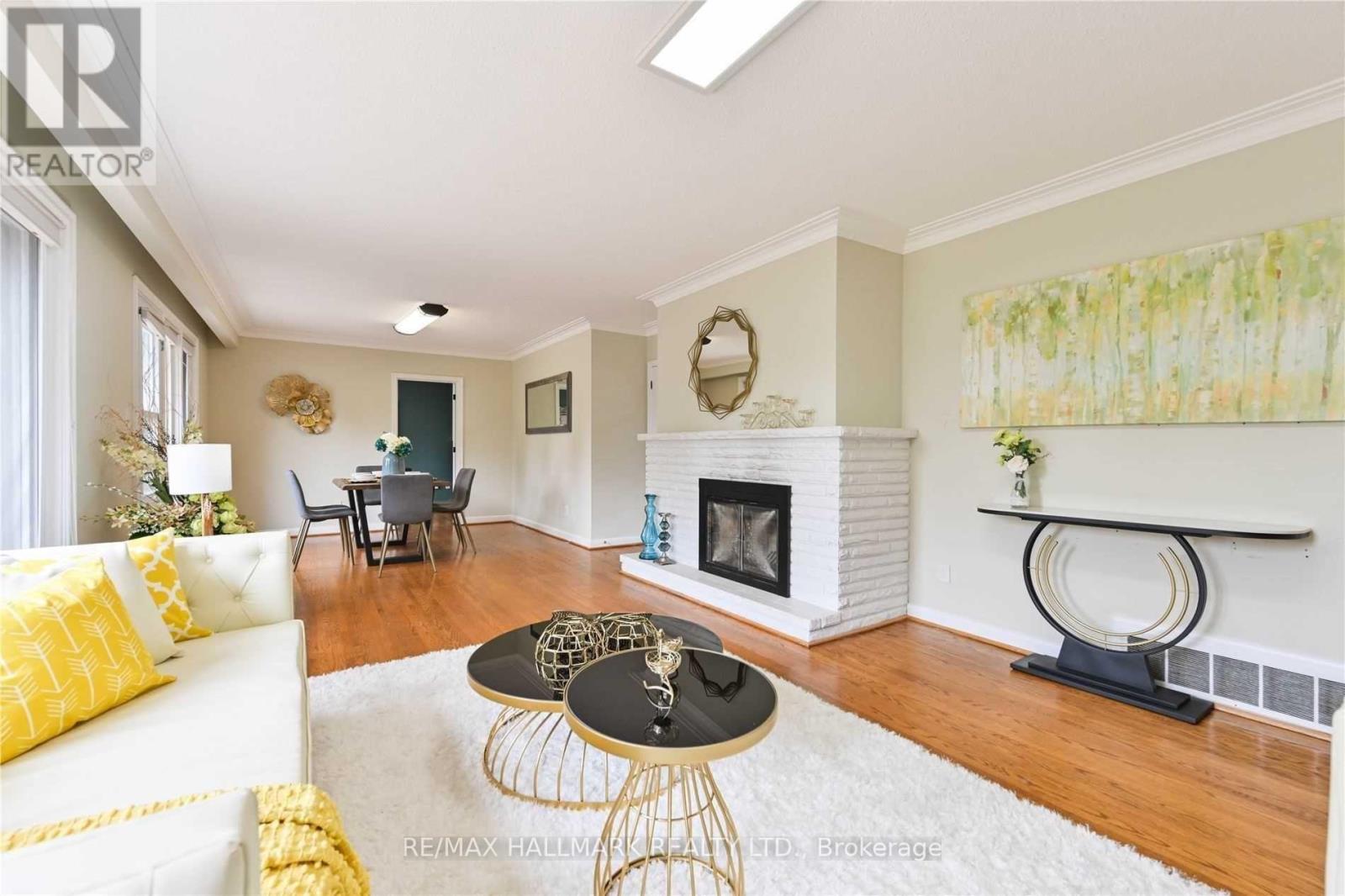 16 CAVALIER CRESCENT
