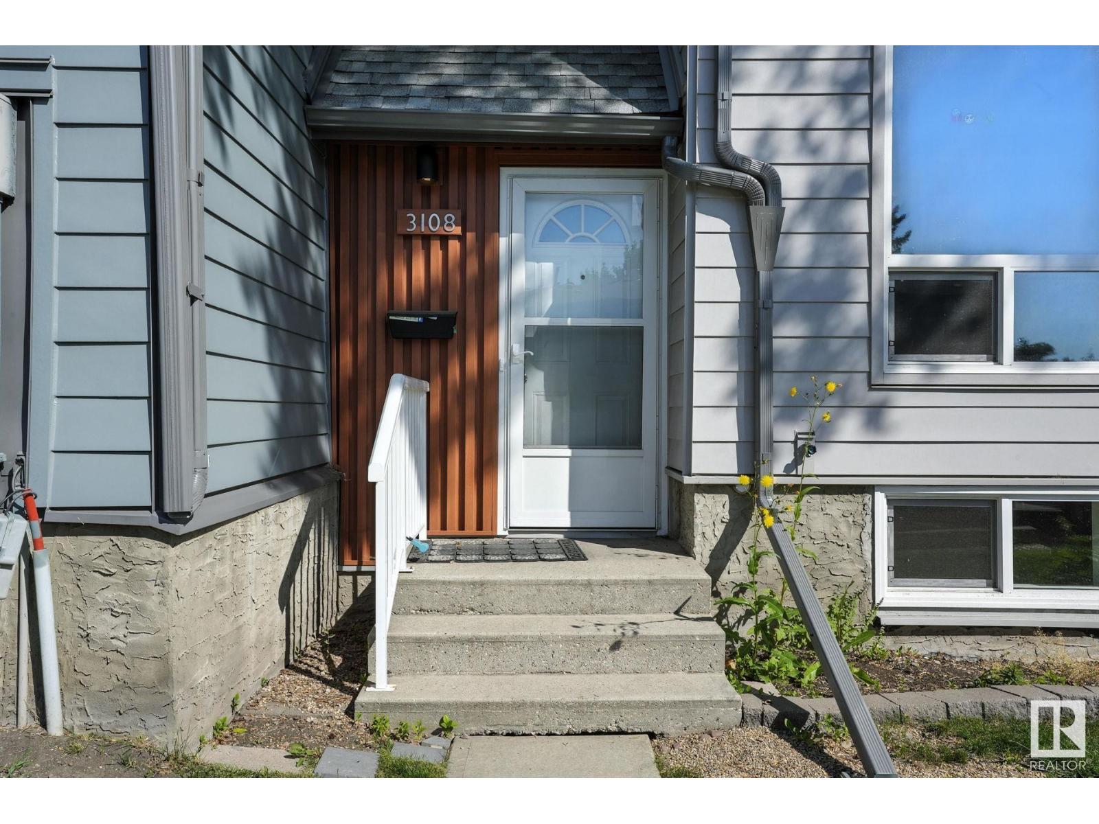 3108 142 AV NW