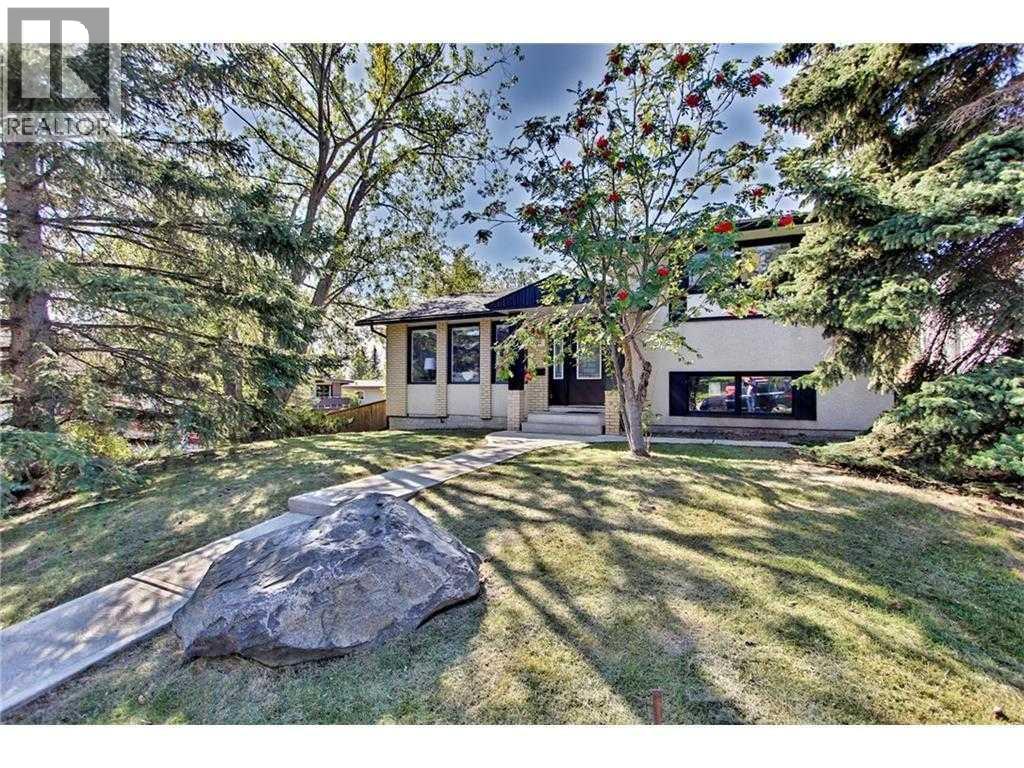 102 Dalgleish Bay NW