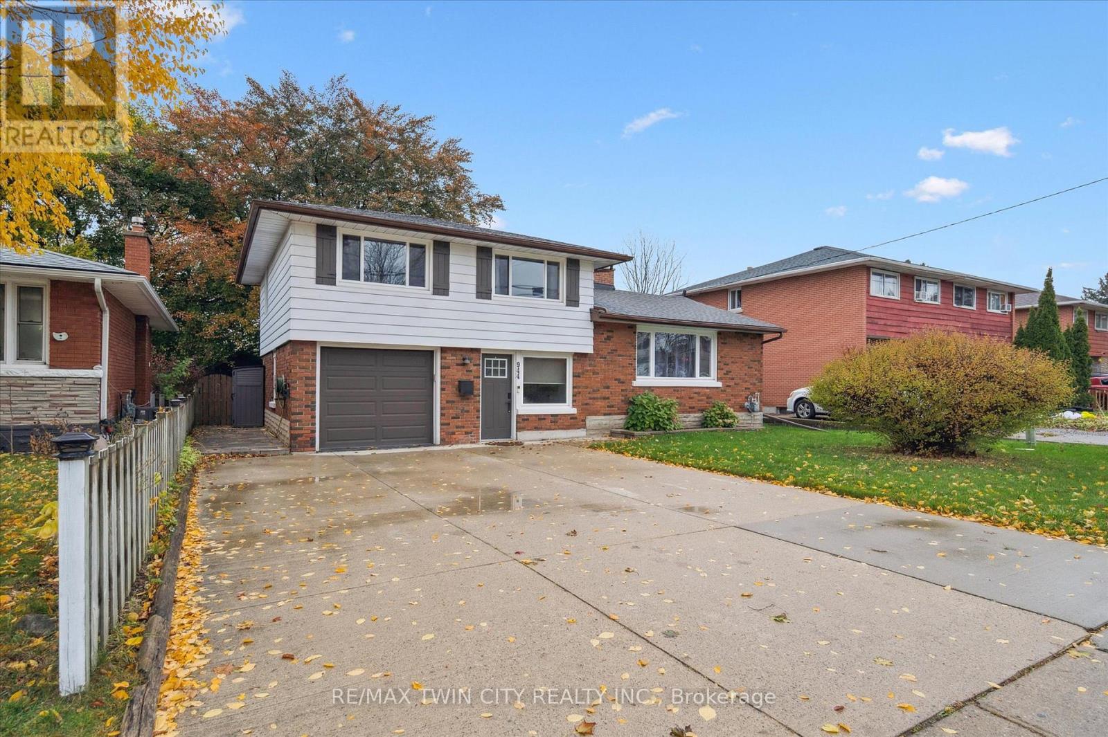 944 CONCESSION DRIVE