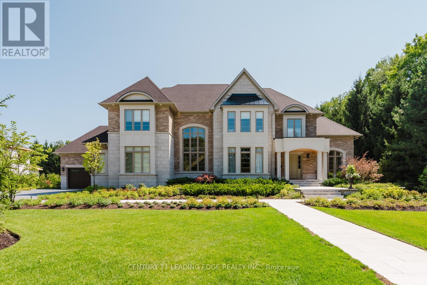 43 NEWTON REED CRESCENT