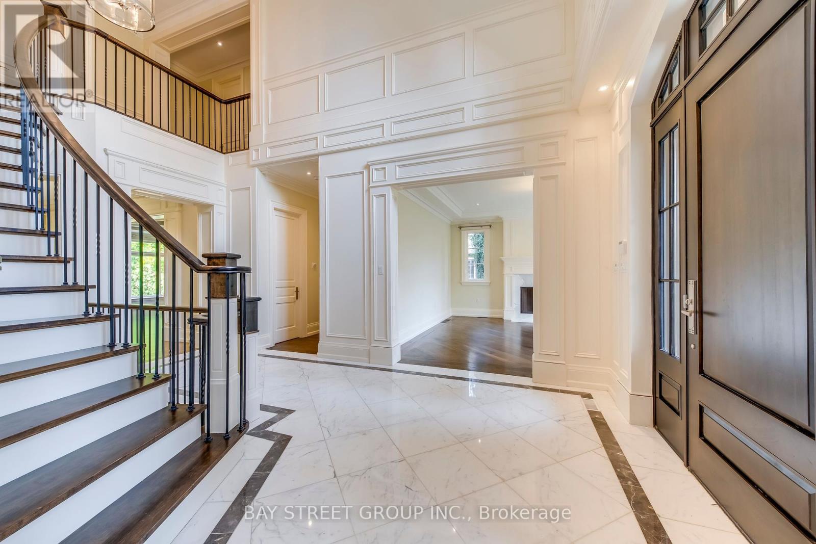 1031 LAKESHORE ROAD W