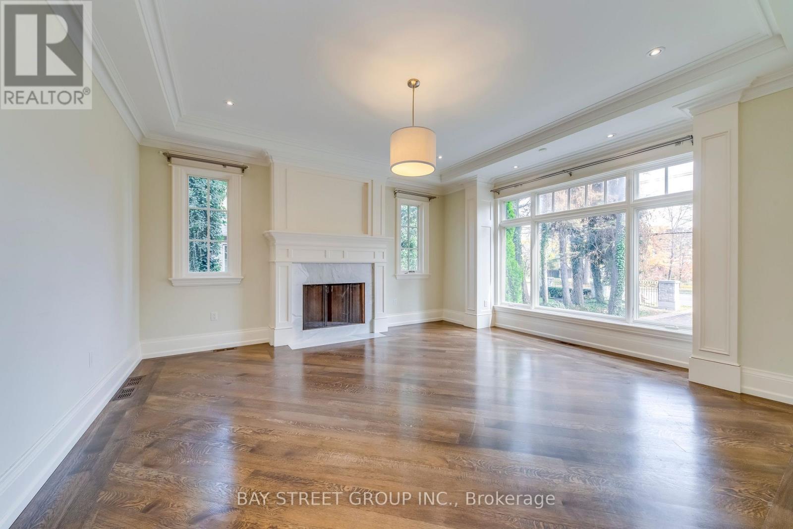 1031 LAKESHORE ROAD W