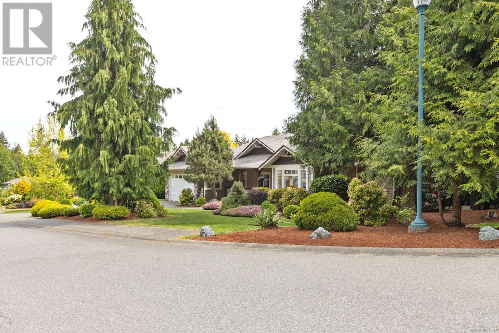 2599 Kinnoull Cres