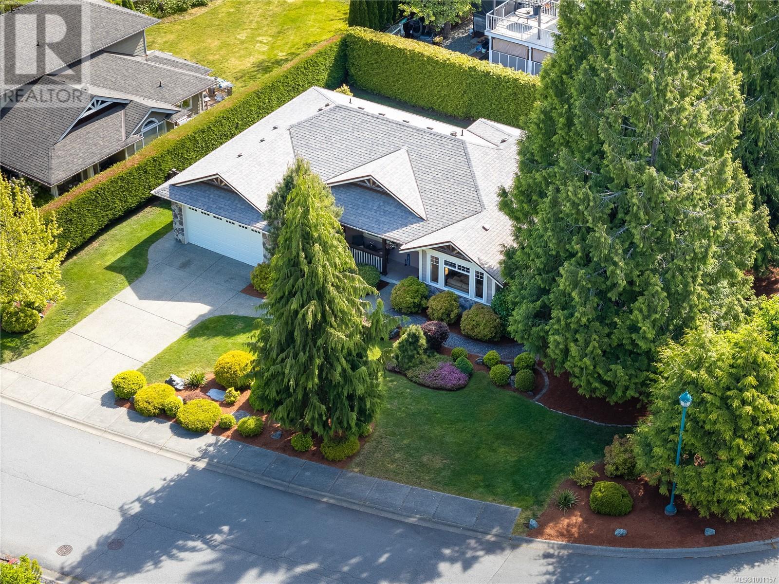 2599 Kinnoull Cres