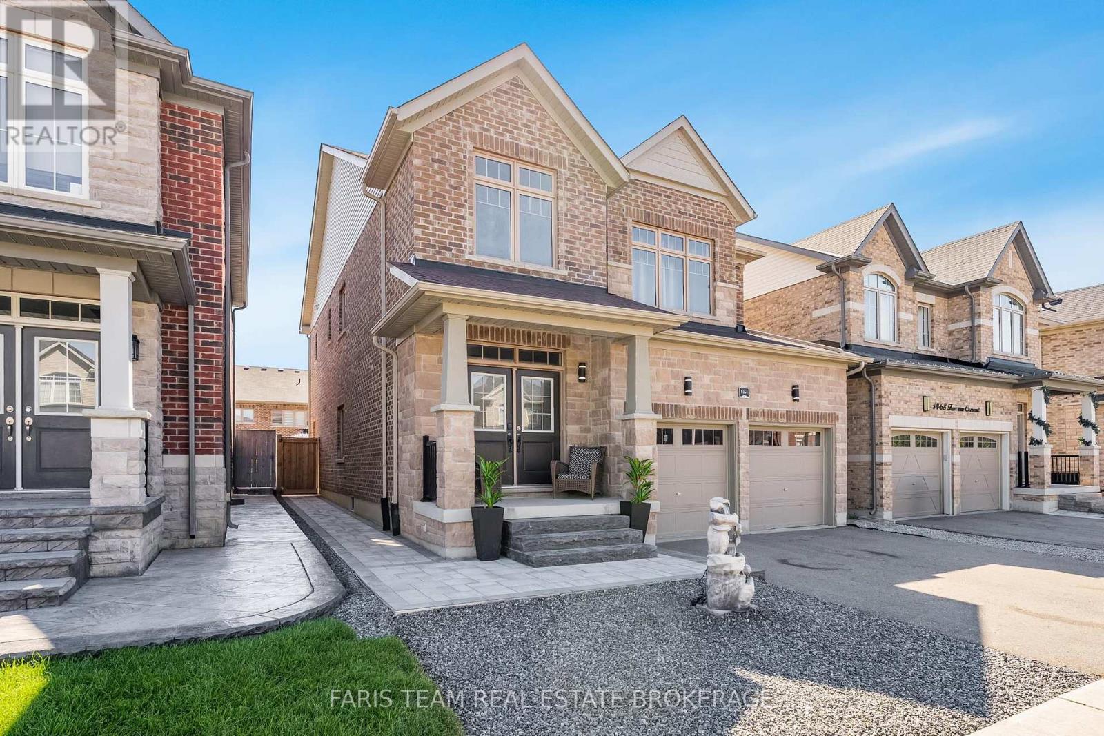 1464 FARROW CRESCENT