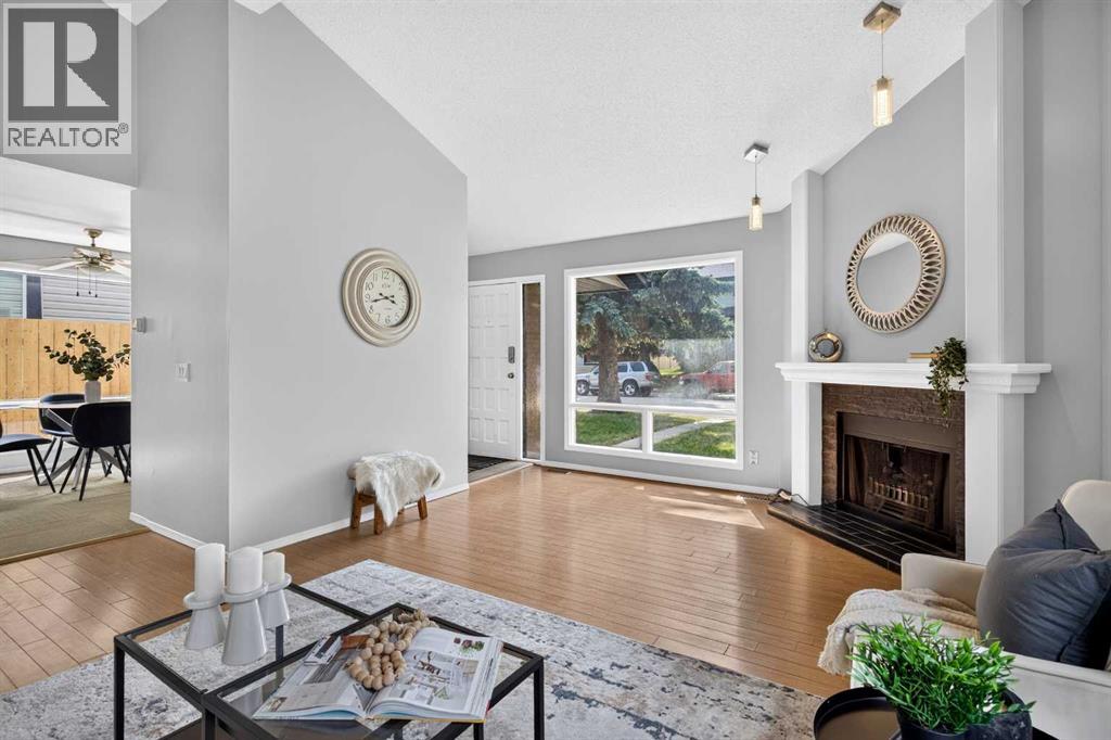 258 Summerwood Place SE