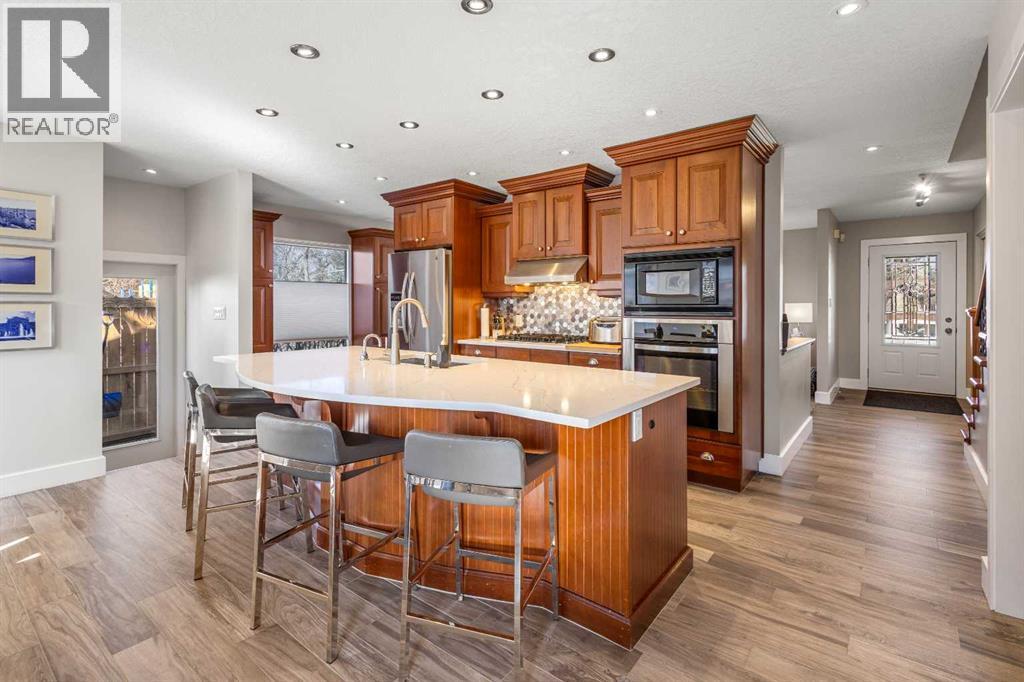 219 Lake Rosen Crescent SE