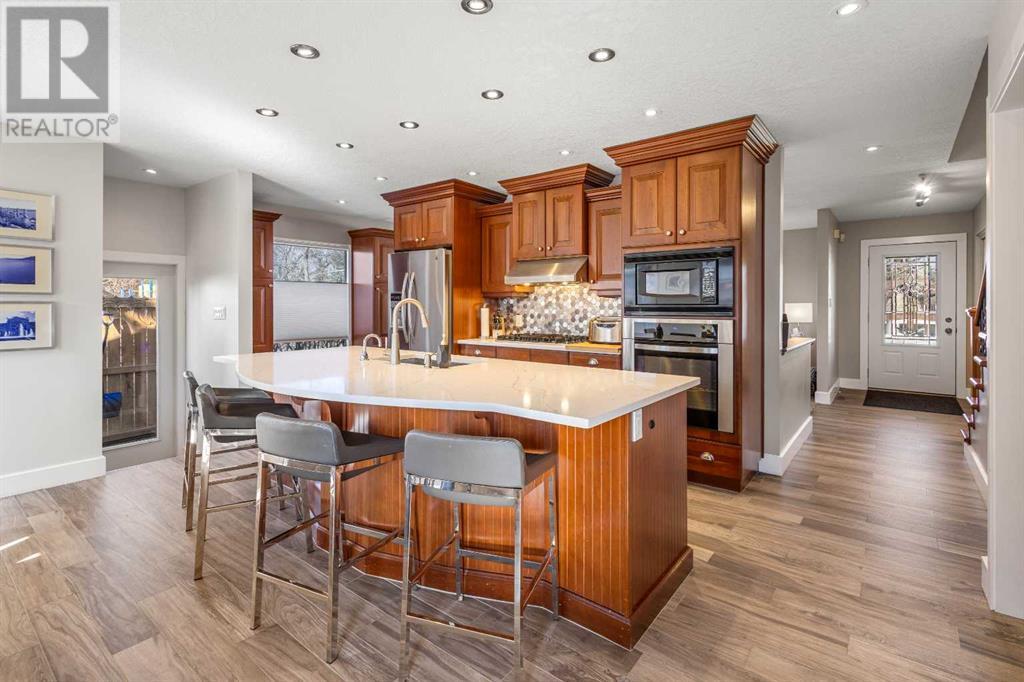 219 Lake Rosen Crescent SE