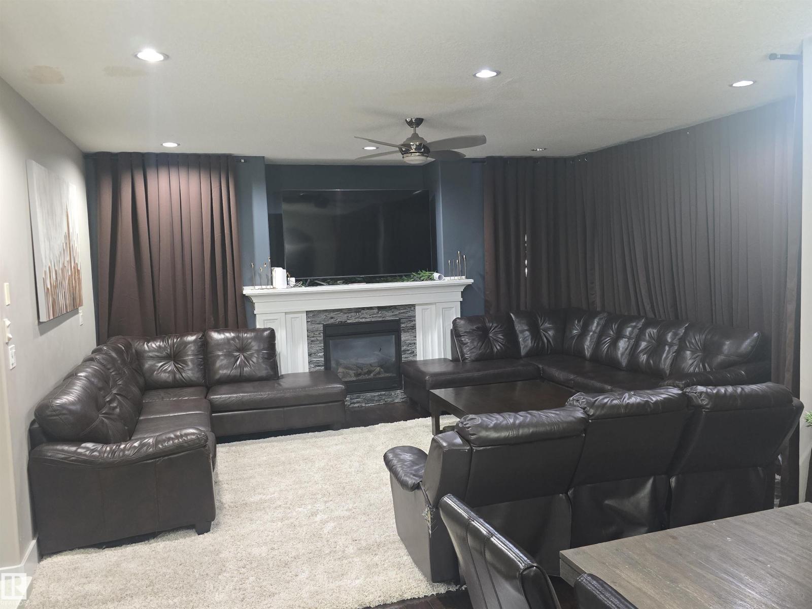 1019 175 ST SW