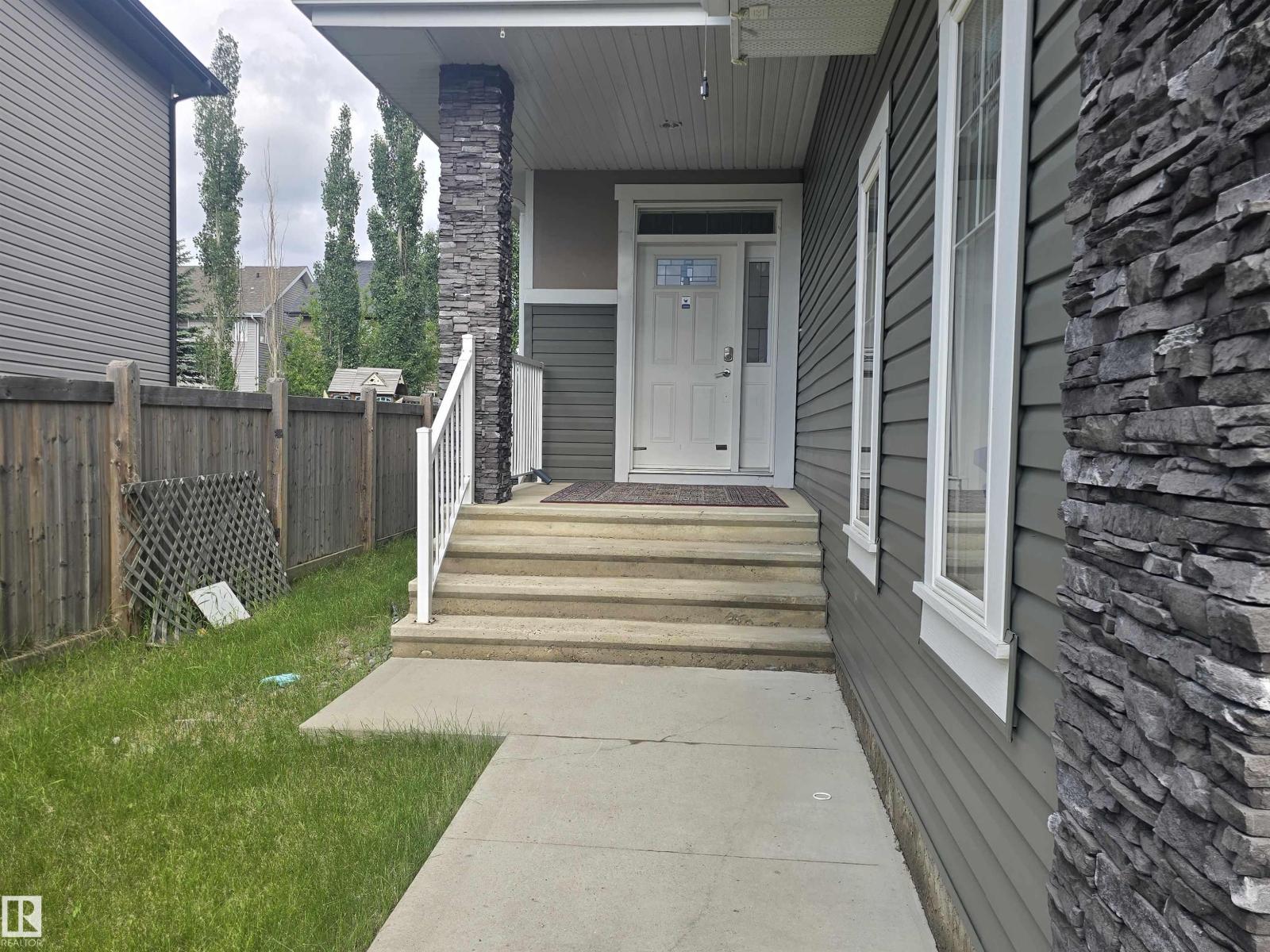 1019 175 ST SW