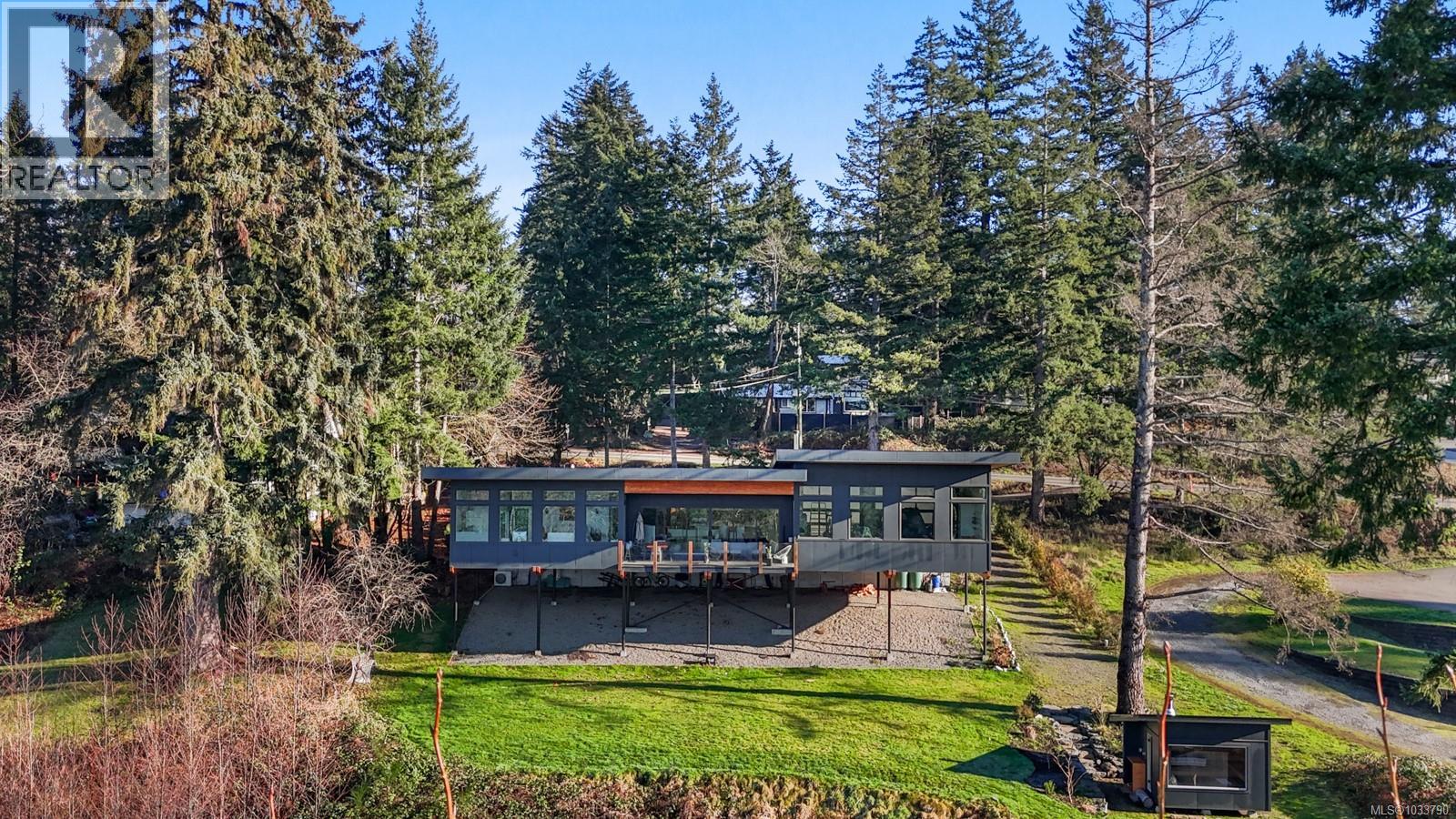 4721 Island Hwy