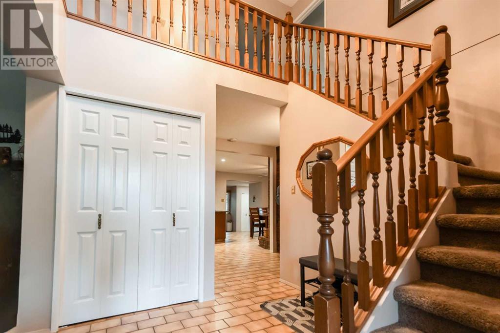 11 Tudor Court S