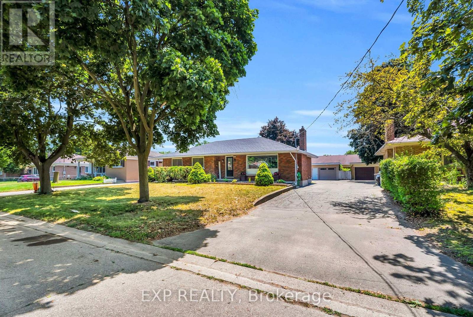 19 WOODMAN DRIVE