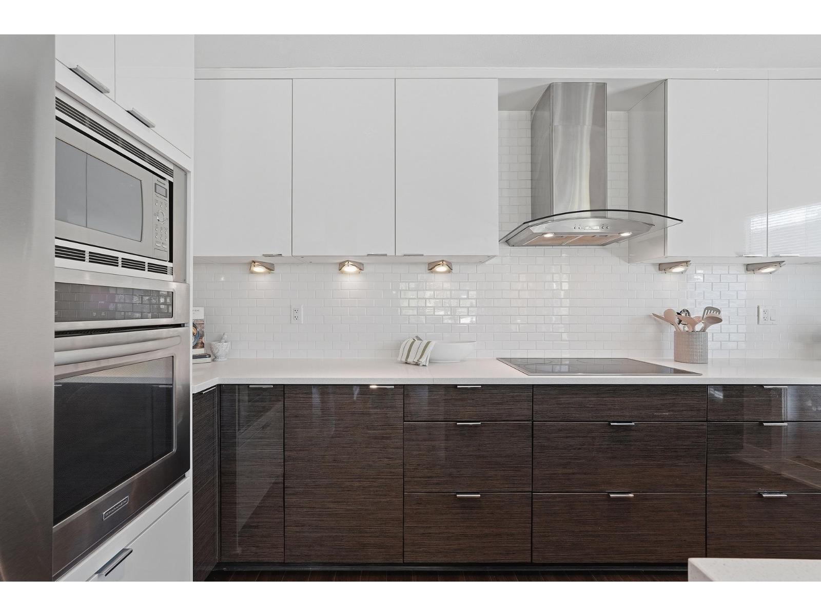 303 15747 MARINE DRIVE