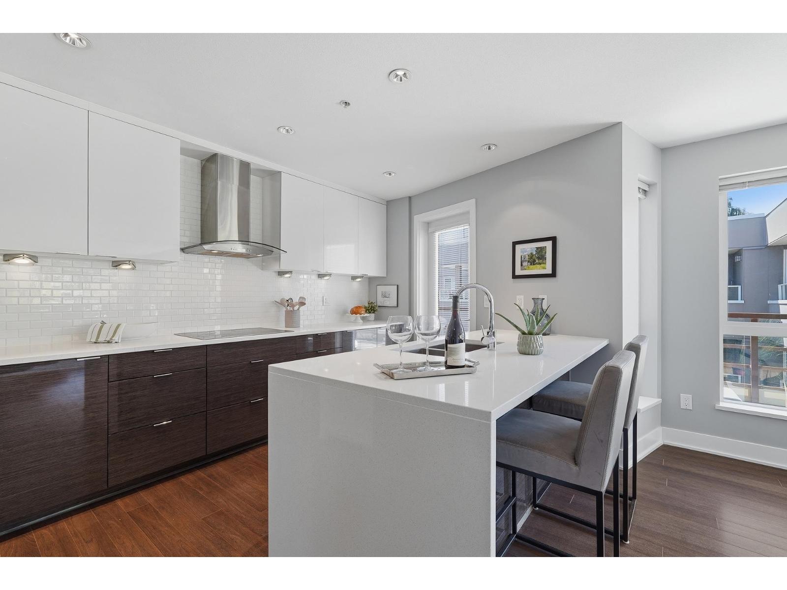 303 15747 MARINE DRIVE