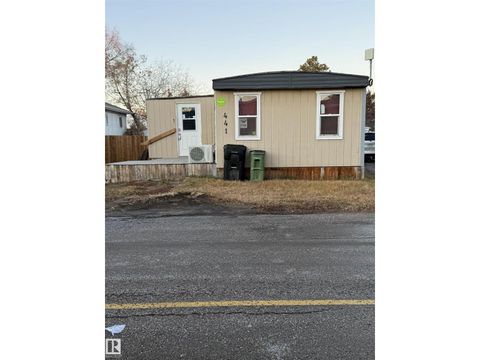 441 WESTVIEW CL NW NW Edmonton AB T5S1T6