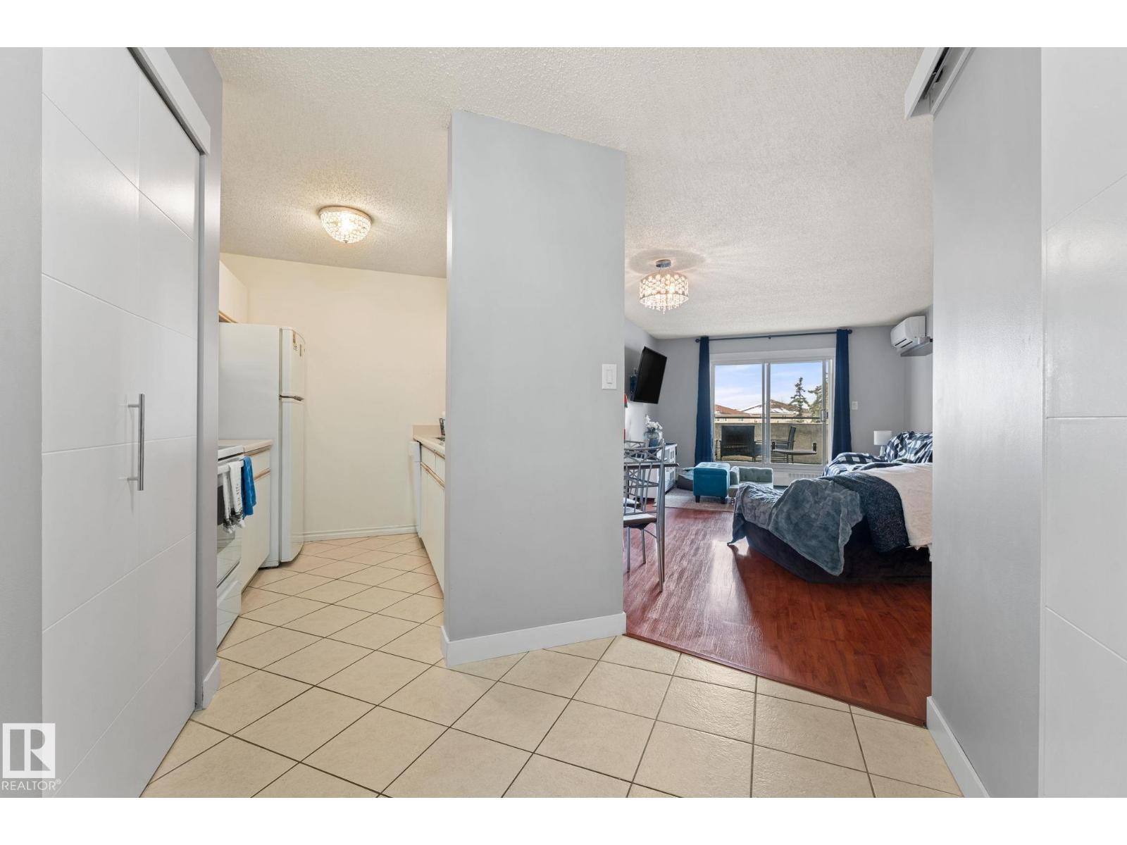 #208 6710 158 AV NW