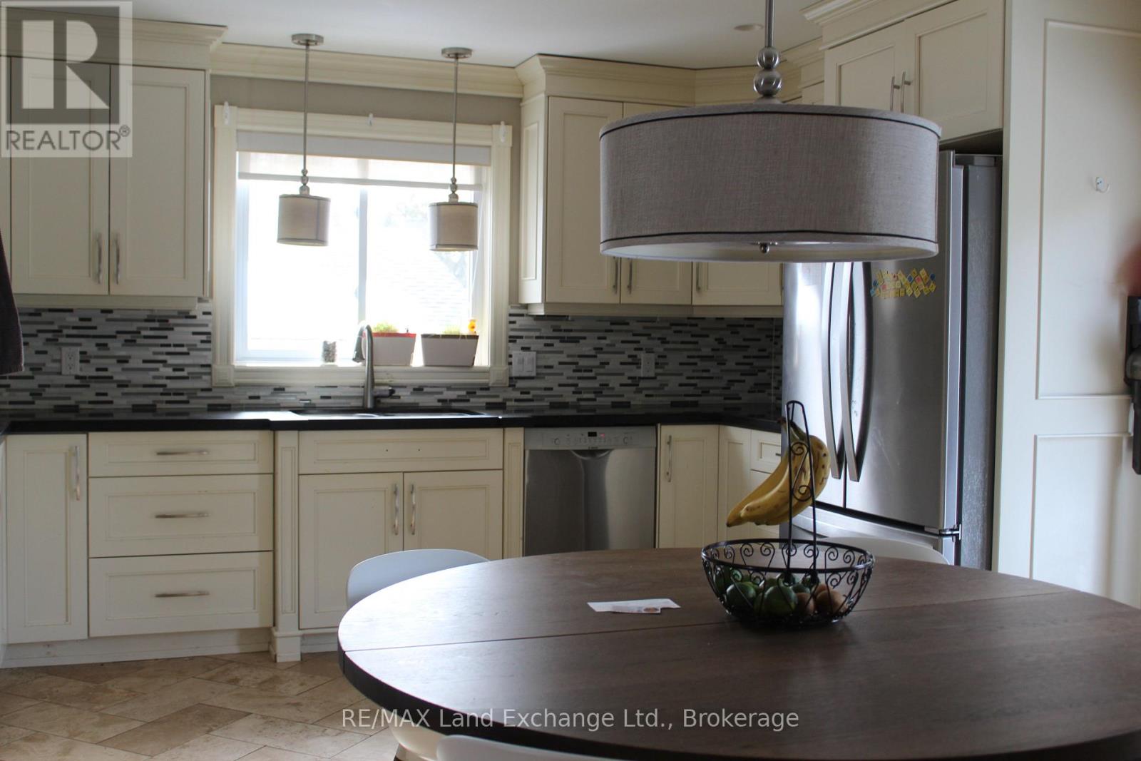 924 PARKPLACE PLACE N