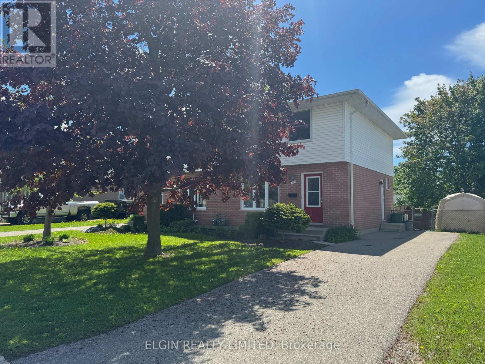 18 VANIER PLACE
