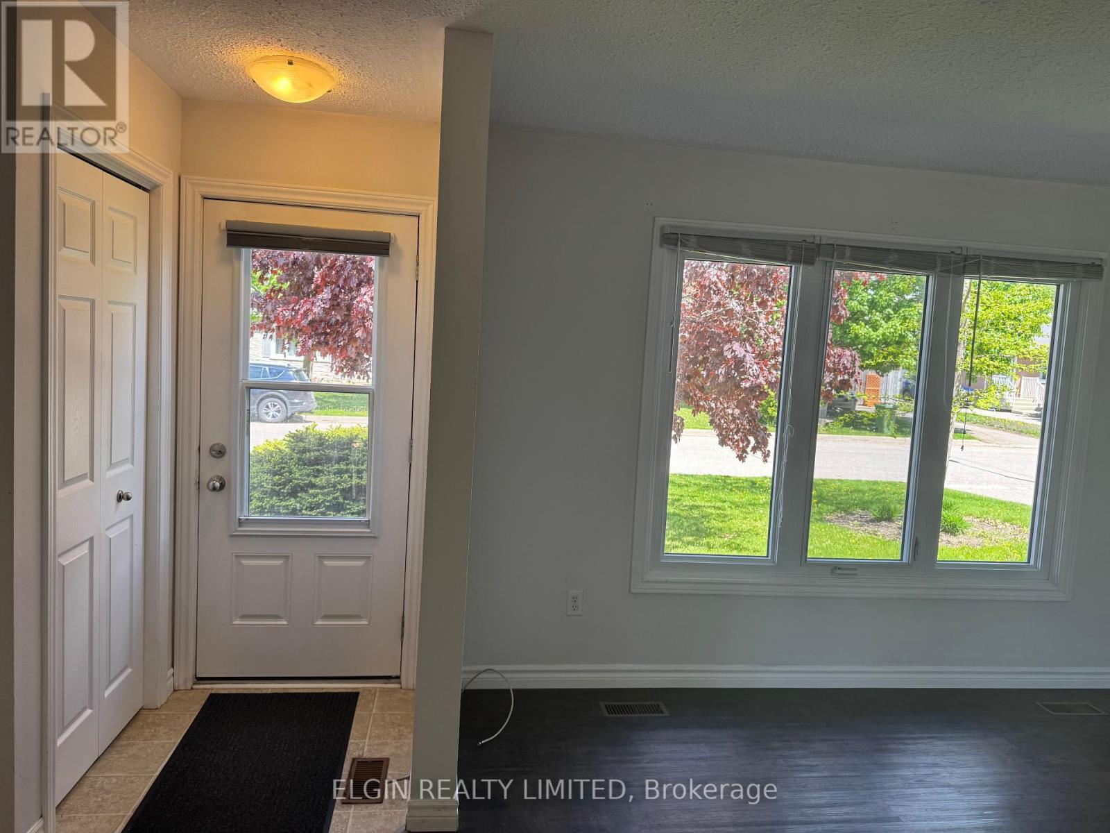 18 VANIER PLACE